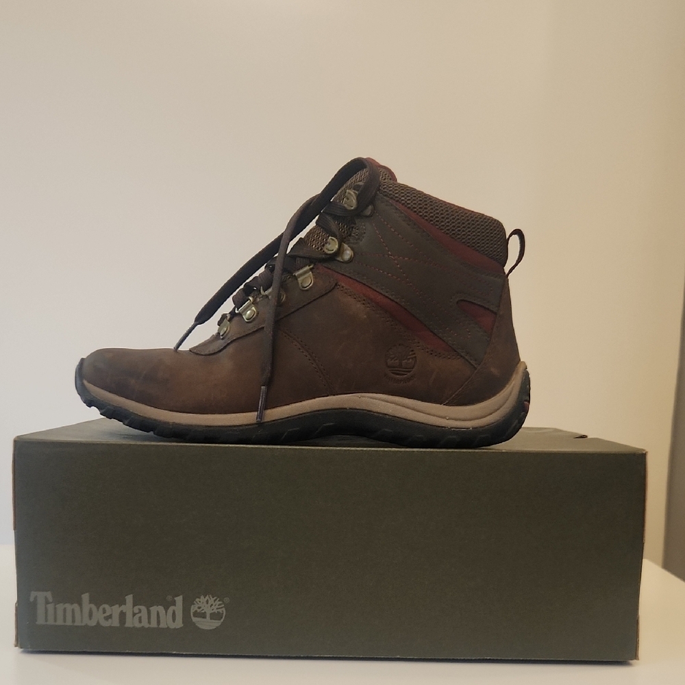 Timberland Women's Dark Brown Outdoor Boots Size 9